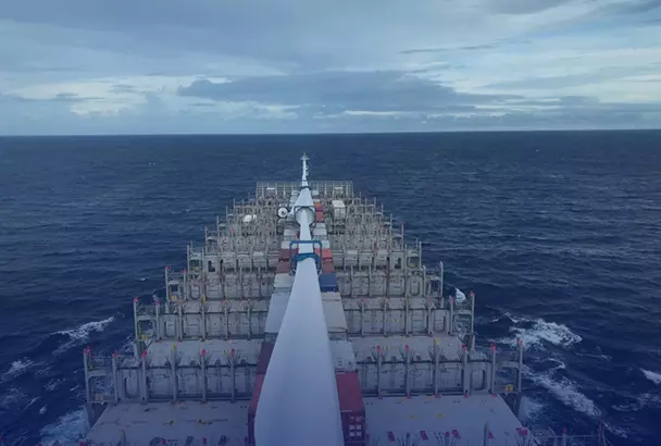 Maior objeto já transportado em um navio de container