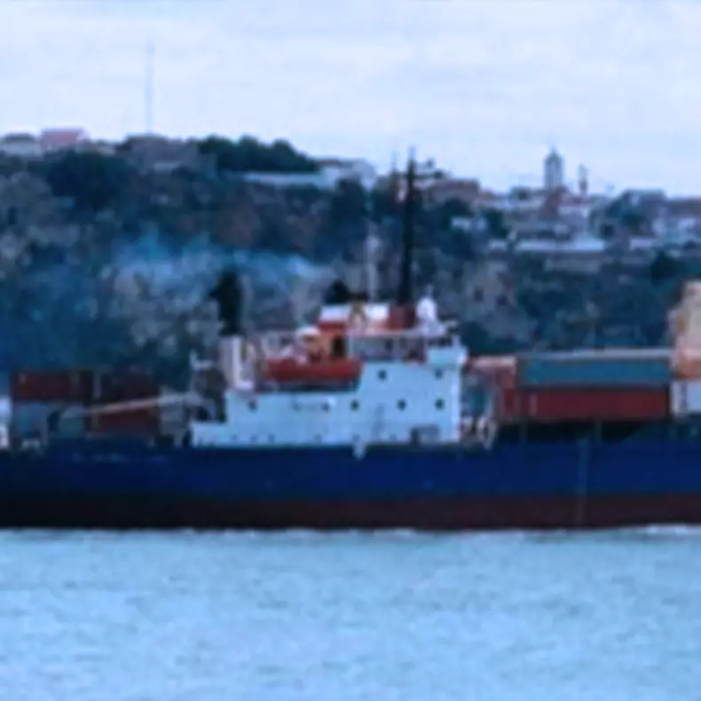 Navio SD-14 da Aliança carregado com contêineres.